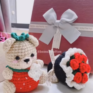 Móc khoá len Bé Gấu Dâu 🐻🍓